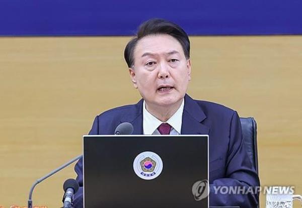 President Yoon Suk Yeol speaks during a Cabinet meeting on Dec. 26, 2023. (Yonhap) 