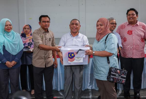 Perak MB说，为受风暴影响的家庭进行的清洁、维修和援助正在进行中