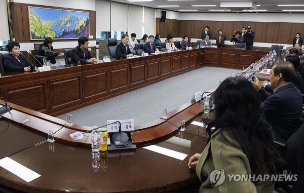 辅助神器“全民比鸡辅助器免费版”开挂(透视)辅助教程