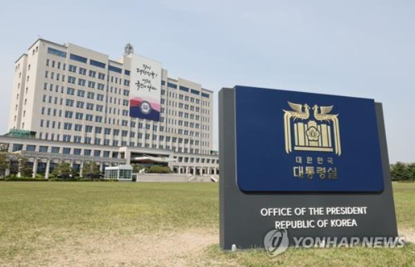 网球-克耶吉斯感谢“大支持者”穆雷注意到他自残的迹象
