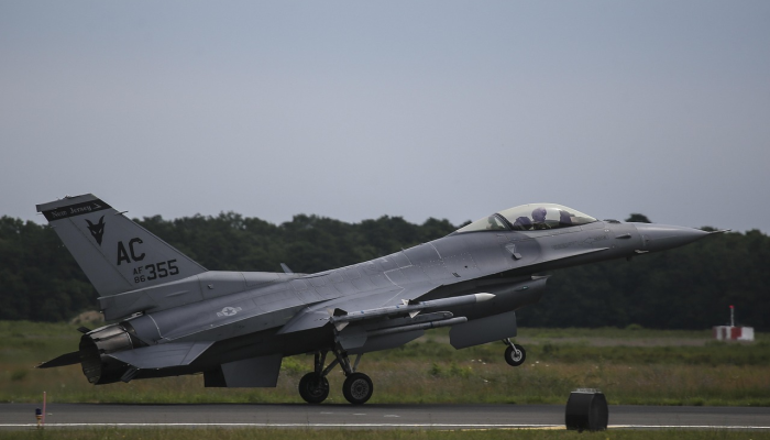 DARPA表示，人工智能已经成功驾驶美国F-16战斗机