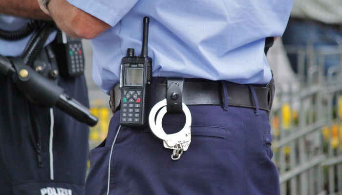 瓦格纳结束招募罪犯，几天前有战士被拍到用铲子殴打警官
