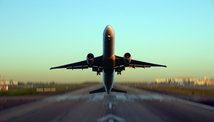 廉价航空CEO称员工“懒惰”遭炮轰