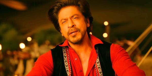 Shah Rukh Khan as Hardy Sukhdev Singh Dhillon Sitting by the Fire in Dunki