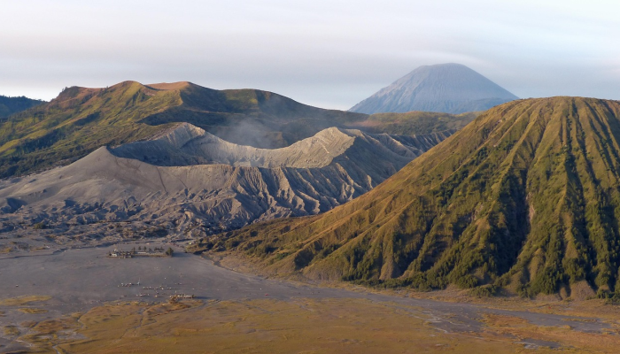 印尼火山爆发死亡人数上升至13人
