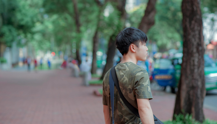 亲爱的艾比:我要甩了一个谎报去过毒屋的人 亲爱的艾比:我要甩了一个谎报去过毒屋的人