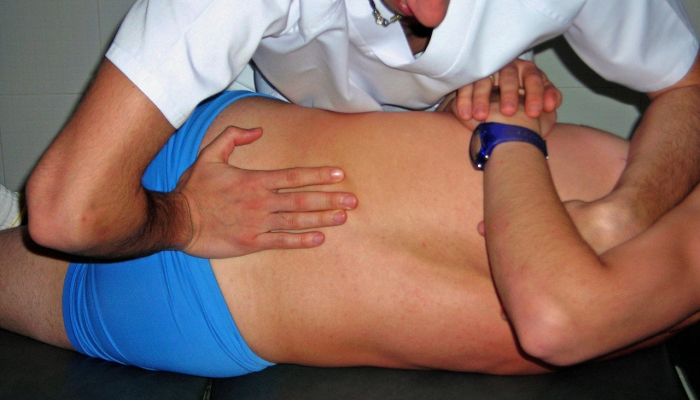 三联疗法和治疗顺序在braf突变转移性黑色素瘤治疗中的作用一线atezolizumab联合vemurafenib和cobimetin对总生存期的反应 三联疗法和治疗顺序在braf突变转移性黑色素瘤治疗中的作用一线atezolizumab联合vemurafenib和cobimetin对总生存期的反应