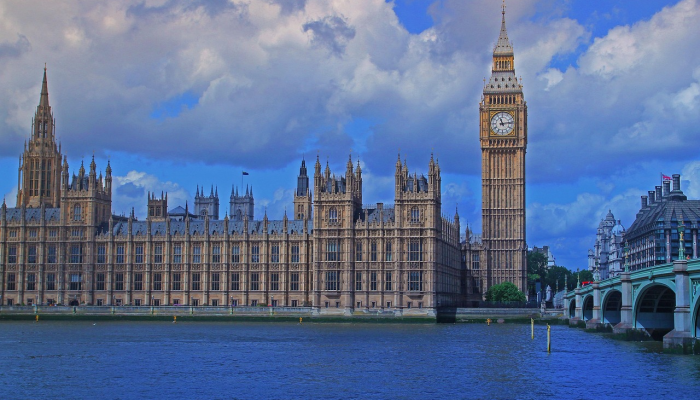 从伊比沙岛到诺福克，英国王室在哪里度暑假