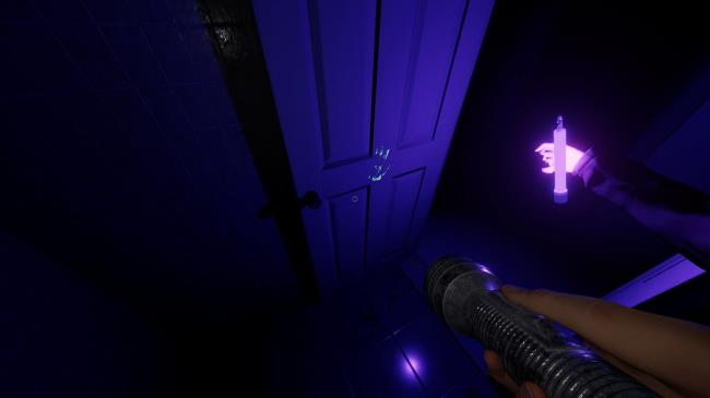 Phasmophobia: A Hunter Holding A UV Glowstick