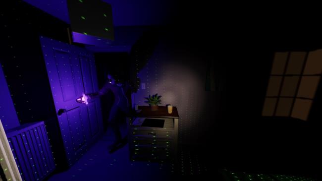 Phasmophobia: The Range Of An Ultraviolet Glowstick