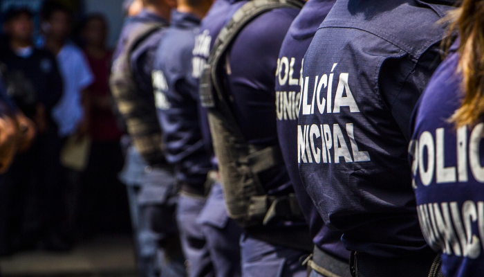 涉嫌暴力逮捕的阿肯色州警官重返工作岗位 涉嫌暴力逮捕的阿肯色州警官重返工作岗位