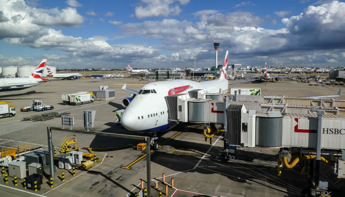 美国航空公司因将乘客滞留在停机坪而被罚款数百万美元 美国航空公司因将乘客滞留在停机坪而被罚款数百万美元