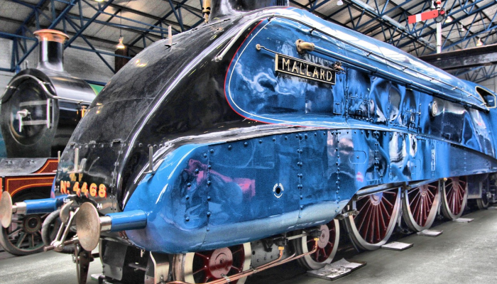 纽约市起诉包租巴士公司从德克萨斯州运送移民