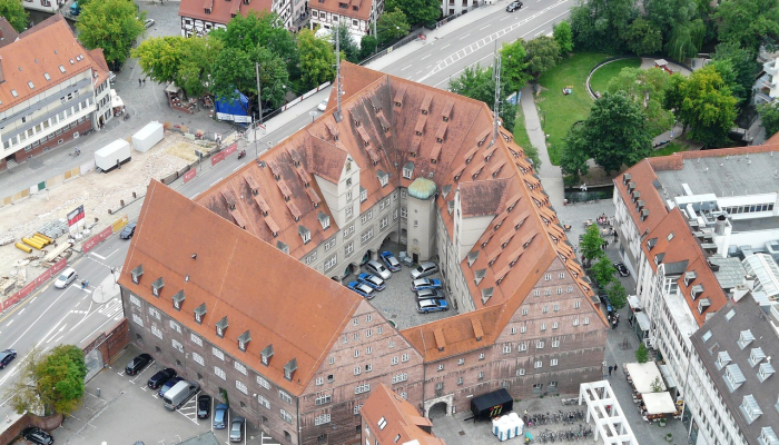 枪手闯入科罗拉多州最高法院大楼;警方表示，这与特朗普案无关