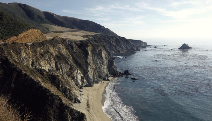 美国一架军用飞机在地中海坠毁，5名机组人员死亡
