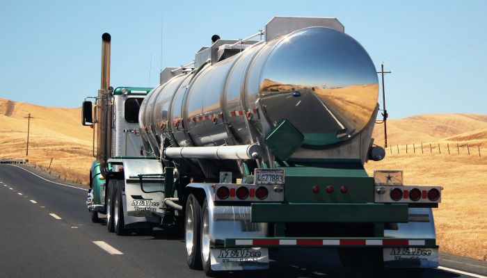 特斯拉在等待赛博卡车回报的漫长过程中倒下，价格高昂