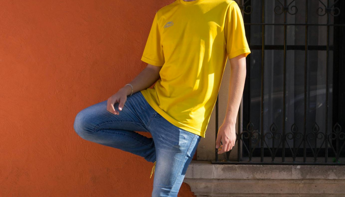 我最喜欢的曲线友好牛仔裤只在今天销售