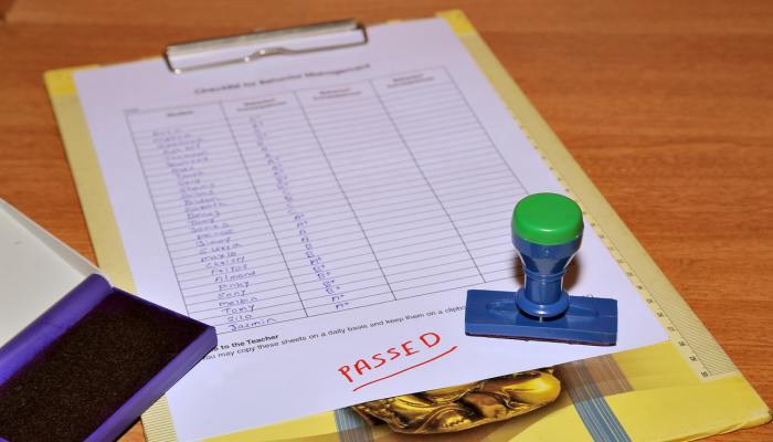 教育部长赞扬教师奖学金计划的成果 教育部长赞扬教师奖学金计划的成果