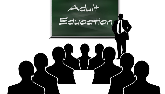 密歇根校园枪击案受害者发言，被描述为“怪物”的青少年可能面临终身监禁