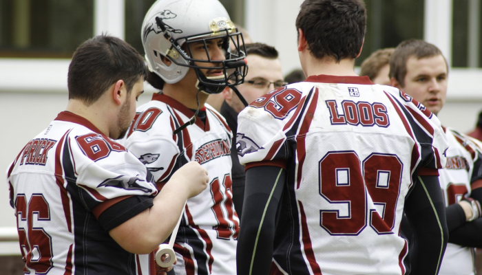 彭里斯才刚刚开始,他们已经盯上了四场比赛 彭里斯才刚刚开始,他们已经盯上了四场比赛