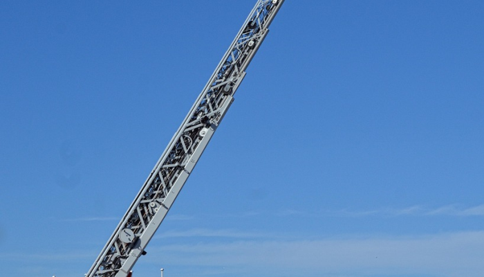 尼泊尔西北部发生强烈地震,造成至少157人死亡,救援行动迅速展开 尼泊尔西北部发生强烈地震,造成至少157人死亡,救援行动迅速展开