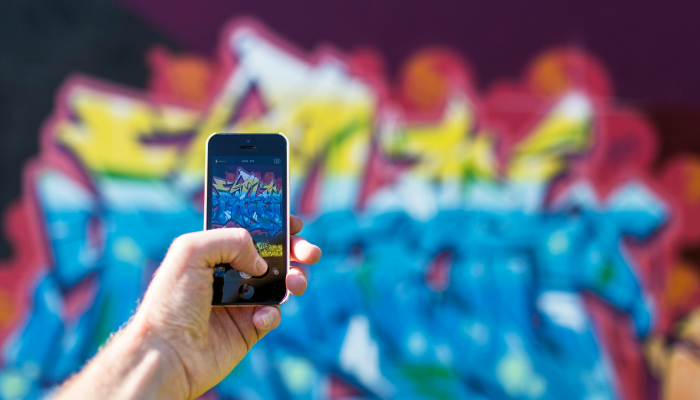 12月5日，《侠盗猎车手VI》发布首支预告片