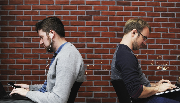 向科克商业领袖弗兰克·博兰的逝世致敬 向科克商业领袖弗兰克·博兰的逝世致敬